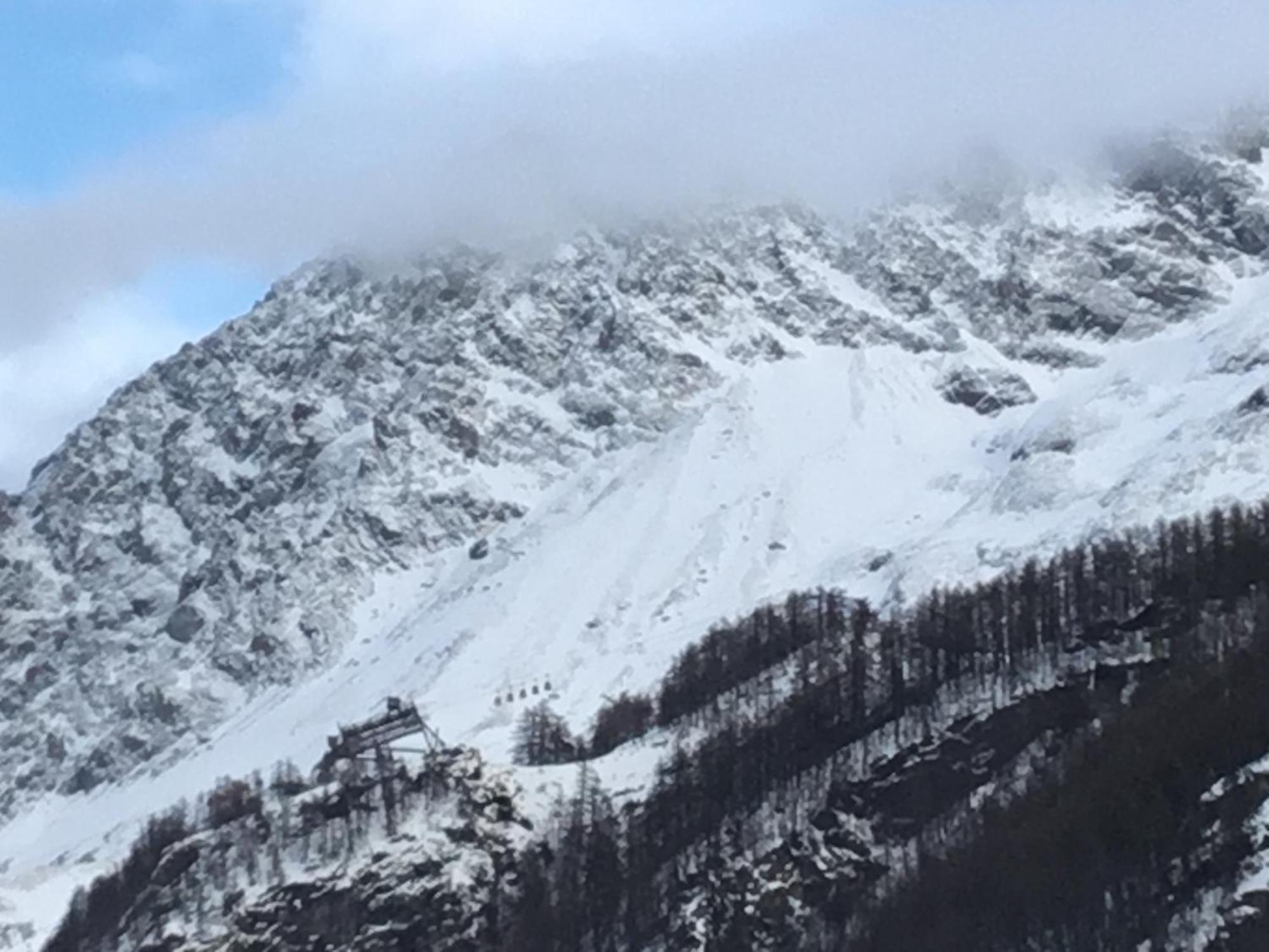Mon Roc - Maison De Montagne Atypique Avec Vue Ла-Грав Экстерьер фото