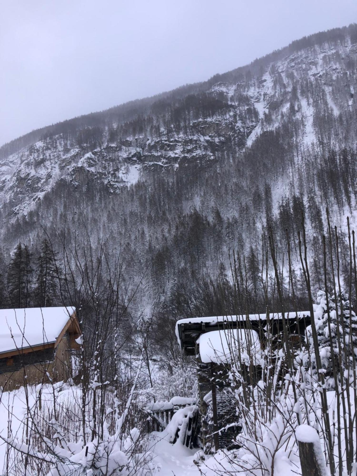 Mon Roc - Maison De Montagne Atypique Avec Vue Ла-Грав Экстерьер фото